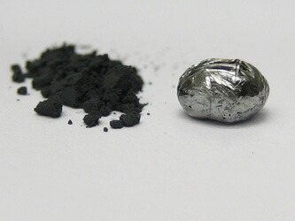 Mineral rênio